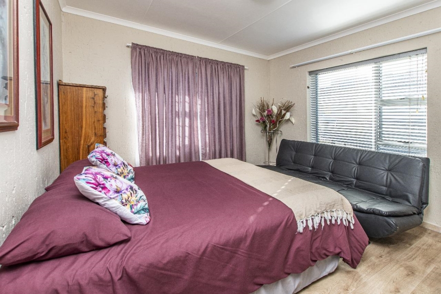 To Let 3 Bedroom Property for Rent in Dana Bay Western Cape